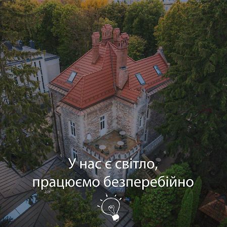 Lion'S Castle Hotel Lviv Exterior foto