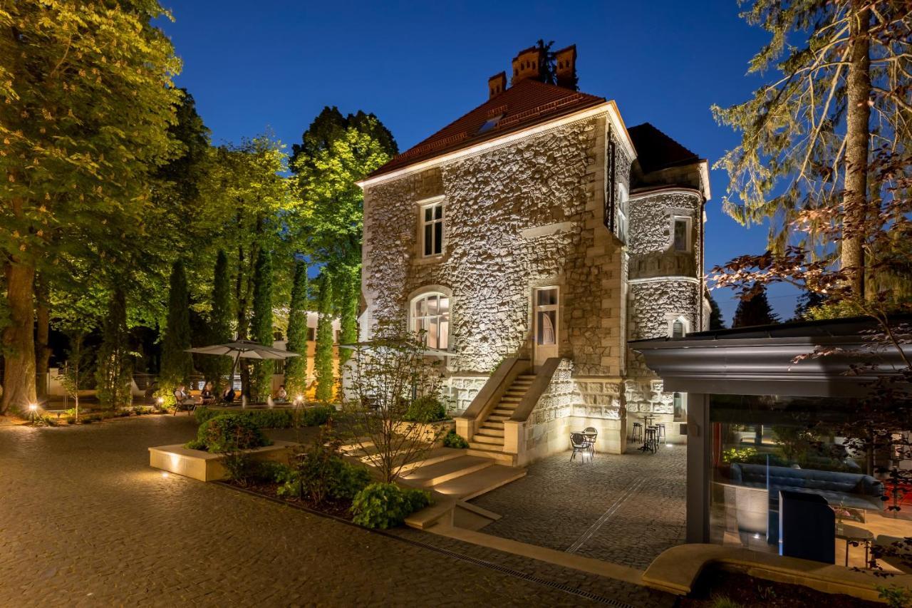 Lion'S Castle Hotel Lviv Exterior foto